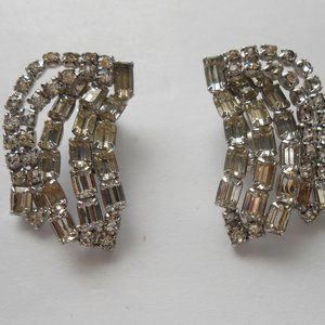 Baguette and Round Clear Color Rhinestone Clip on Earrings. Vintage.